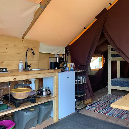 Luxury tent Le Papaillou