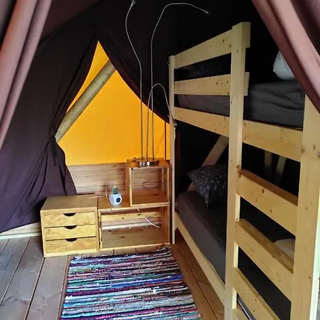 Le Papaillou Luxury tent Prades (Ardeche)